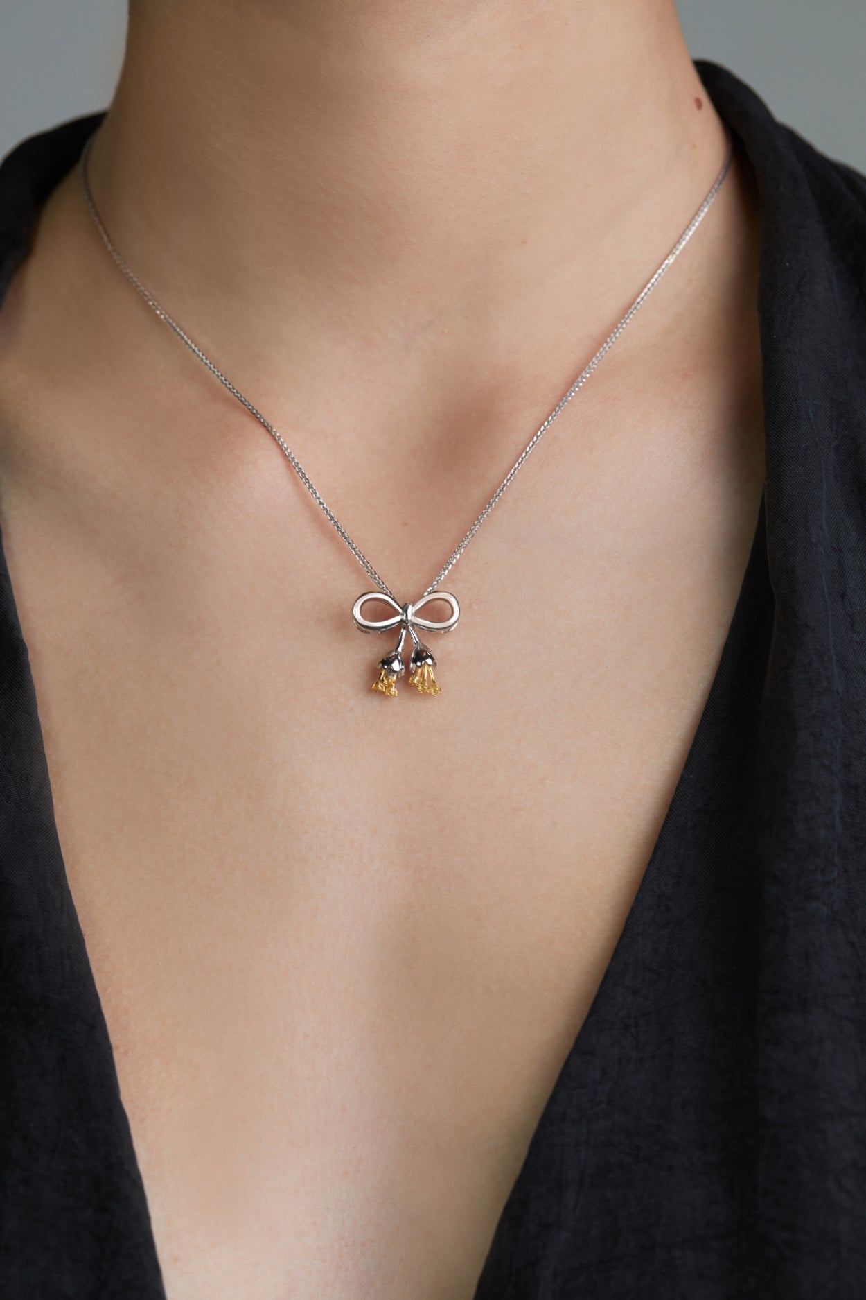 Lily Bow Necklace